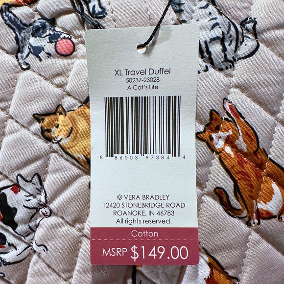 New Vera Bradley XL TRAVEL DUFFEL BAG ~A Cats Life~ Beige w/ Multi Color Cats - Picture 7 of 7